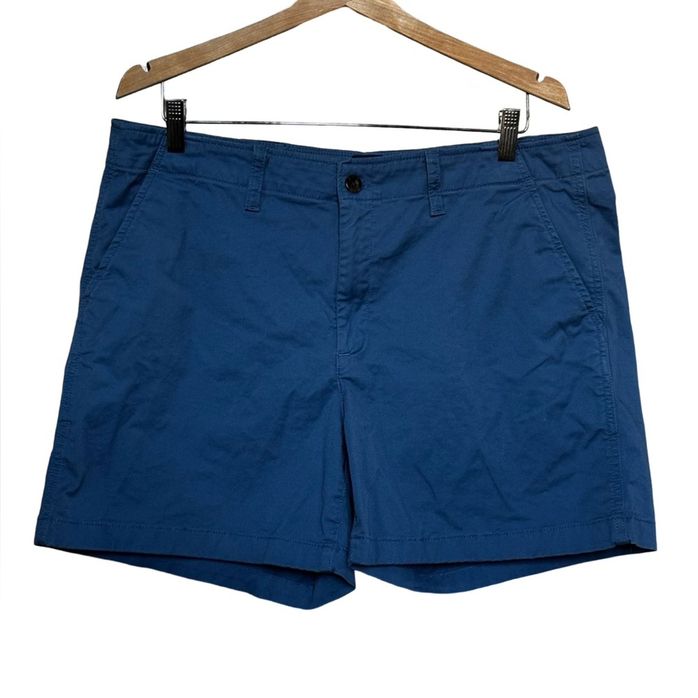 Gap Casual Chino Shorts with Blue Women’s Size 16.